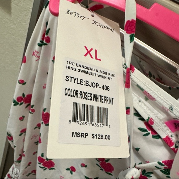 2 piece Betsey Johnson Floral Print Women's Swim Suit w/ swim skirt - Picture 2 of 6